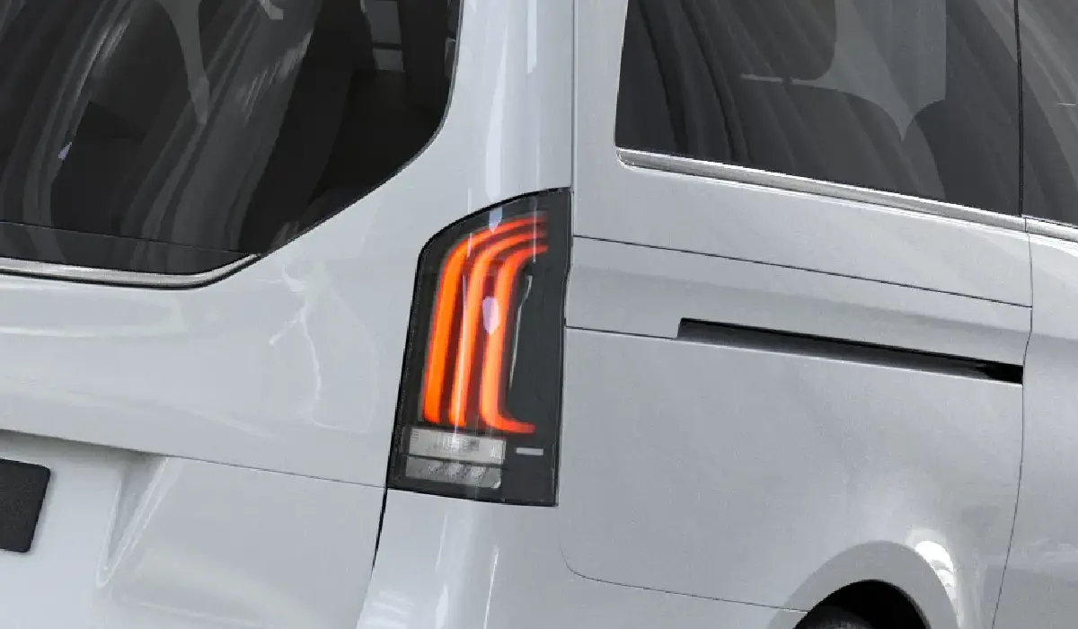 Mercedes-Benz - V-Class Elite LWB - Best Luxury Van Rentals - Best Preowned Luxury Van - Exclusive Concierge Club.webp